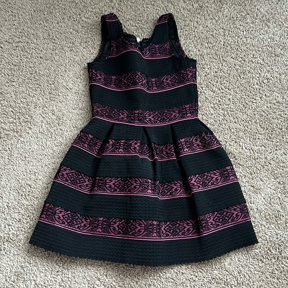 Beautiful Black and magenta dress size 7 Girls